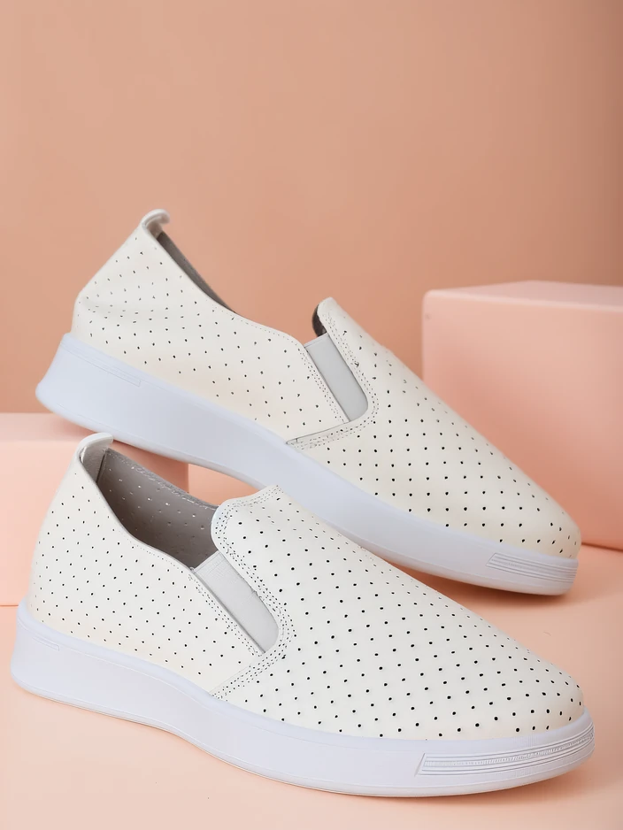 Royalfashion Дамски перфориран спортен обувки Musio