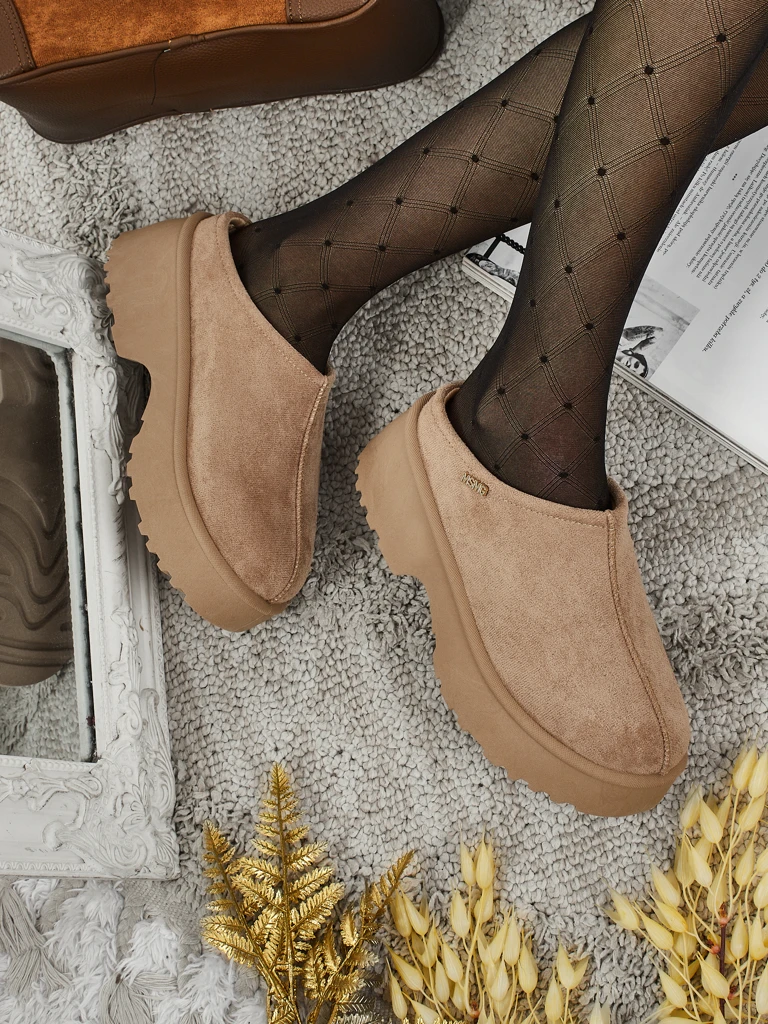 Къси дамски боти а'ла сноубутс с пухкава подплата Calindra