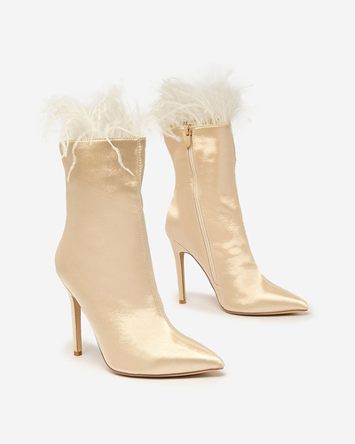 Royalfashion Бежови дамски ботуши с перо Wenelika