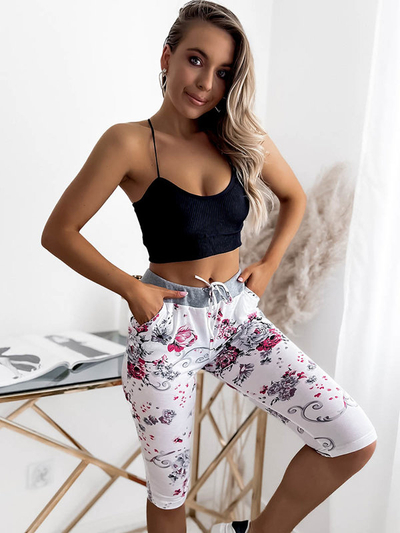 Spodenki damskie biało- różowe o długości 3/4 PLUS SIZE - Odzież