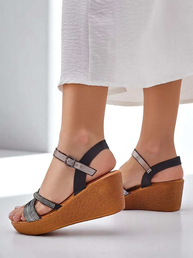 Жени сандали на платформа Royalfashion с кристали и блестящи детайли Eclat