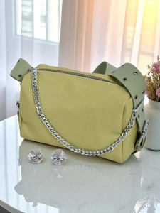 тъмнозелено