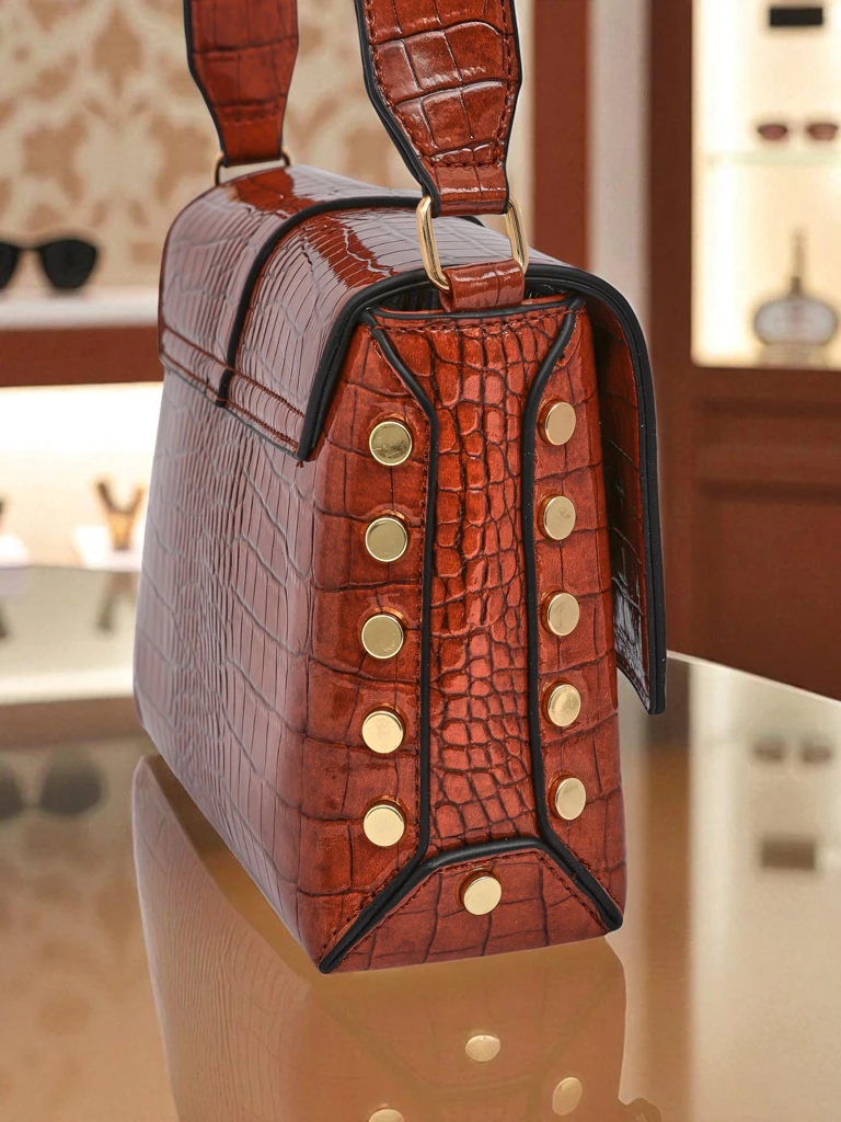 Royalfashion Лакирана малка дамска чанта от еко кожа Velia Crest