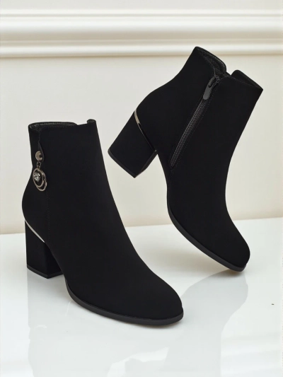 Дамски матови боти на ток Vioi