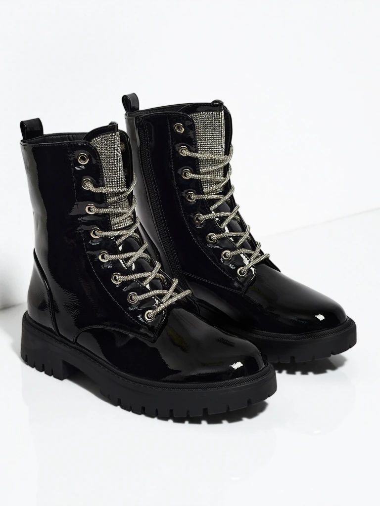 Лакирани дамски боти с връзки Fjorra