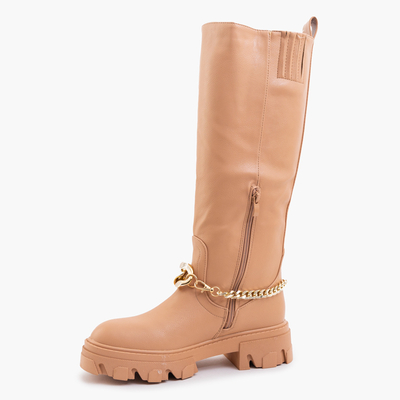 Damskie brązowe kozaki z łańcuszkiem Sudzi- Obuwie