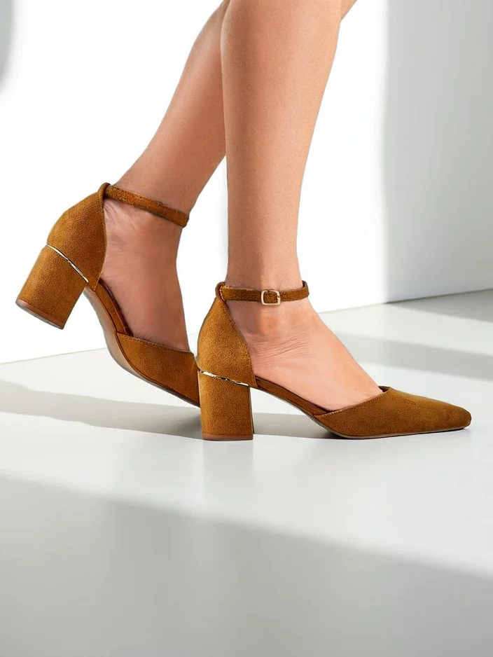 Роялфешън дамски обувки с нисък ток Caelda