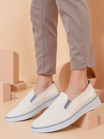 Royalfashion Дамски перфорирани спортни обувки Musio