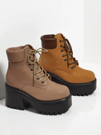 Дамски боти от еко велур на ток и платформа Tavlissa