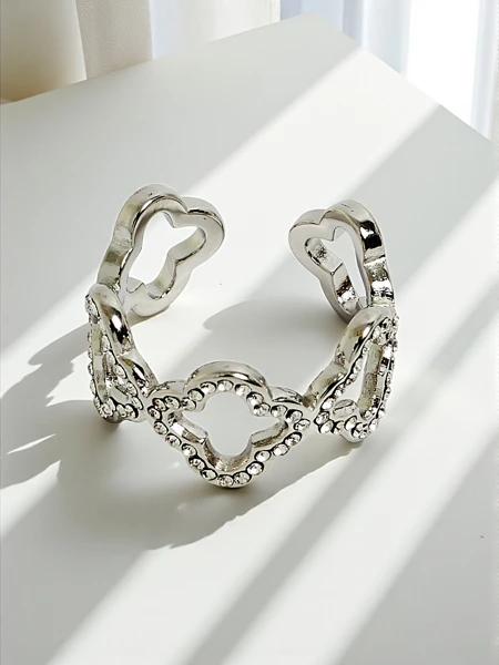 Гривна Ariadne Silverita с кристали – сребърна, геометричен бляскав мотив