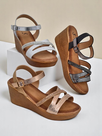 Обувки на ток сребристо с камъни и брокат Eclat