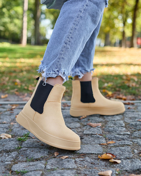 Royalfashion Бежови дамски ботуши a'la snow boots Uteris