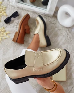 гълъбово сиво