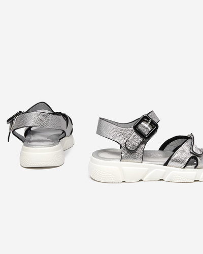 Srebrne błyszczące sandały dziewczęce Jenilo - Obuwie