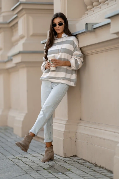 Royalfashion Тънък дамски пуловер на райета