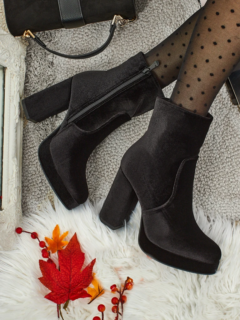 Дамски боти на ток, имитация на велур, Miss