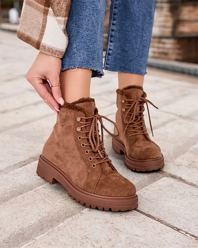 Разкроен модел на женски глезенки в царска мода Весот