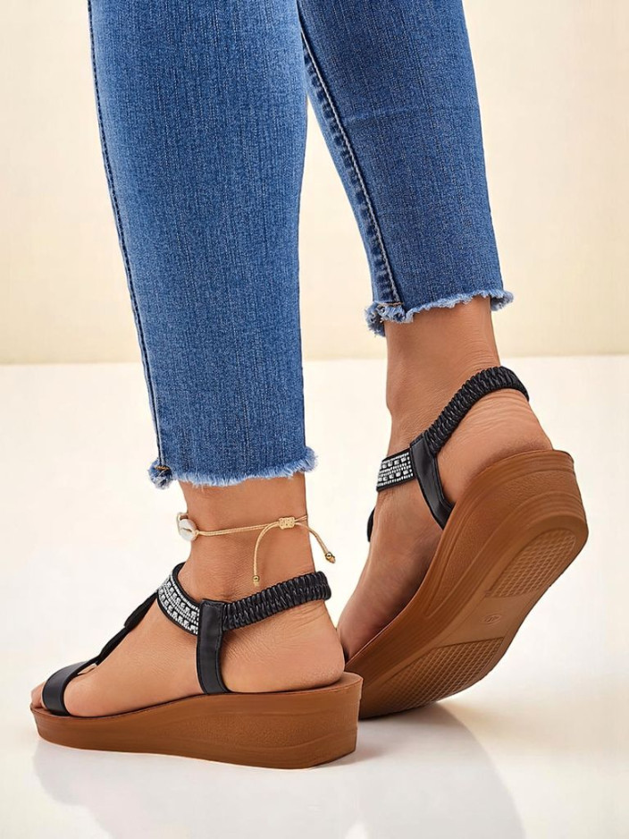 Сандали на платформа Perseida Royalfashion черни от еко кожа с кристали 4,5 см