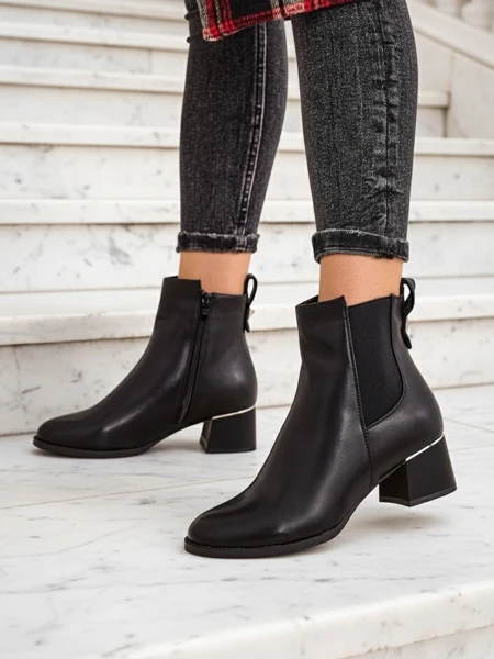 Дамски глезенови ботуши Royalfashion Lepito