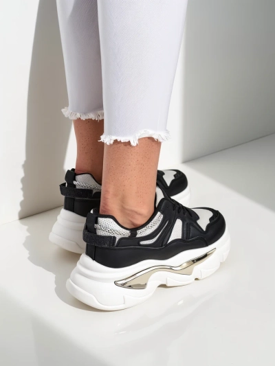 Женски маратонки Royalfashion на по-дебела подметка Lesalli