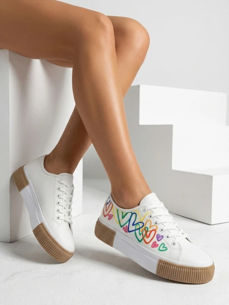 Royalfashion дамски кецове с принт на сърца Sercess