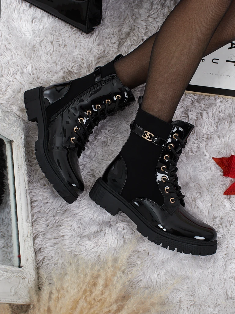 Боти с връзки от еко матова и лакирана кожа Alvinea