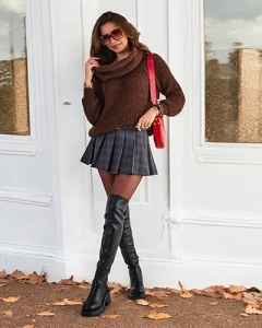 Тъмнокафяв