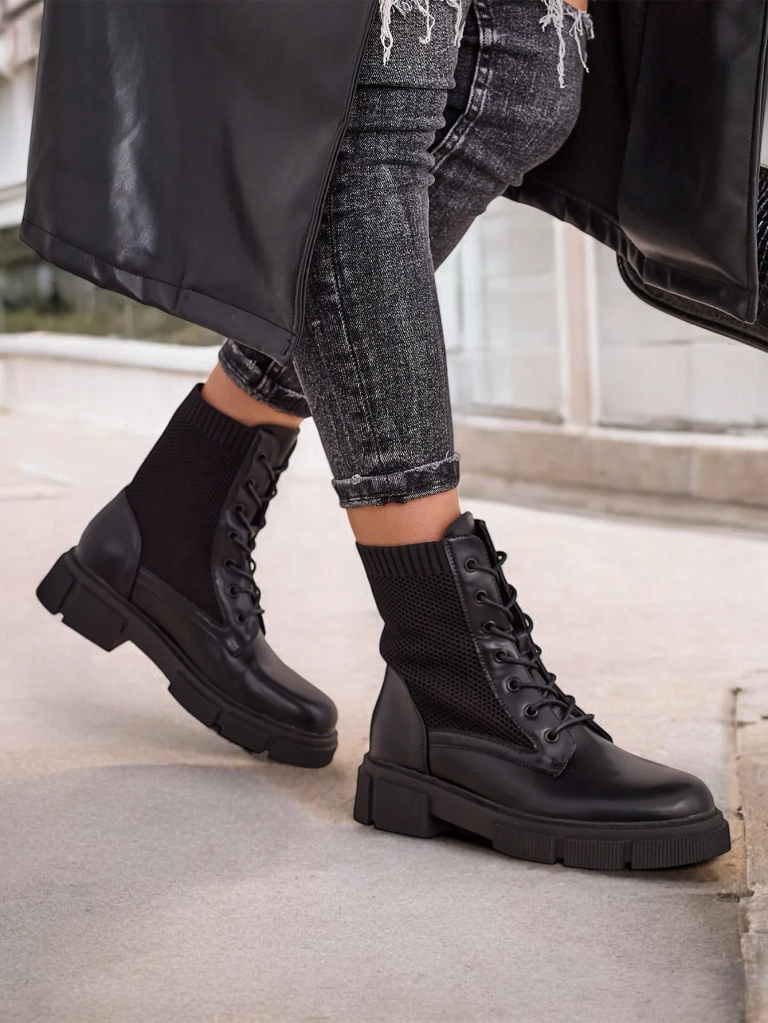 Дамски равни глезенки с отворено плетене Rowic