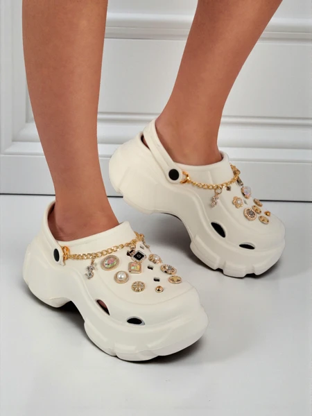 Сандали Caligae Aurelia Bianca с декорации chain в стил glamour