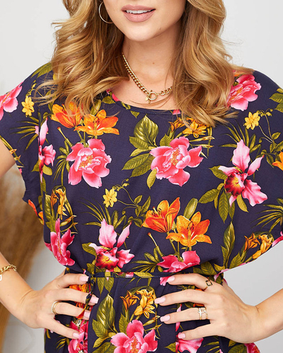 Damska letnia granatowa sukienka w kolorowe kwiaty - Odzież