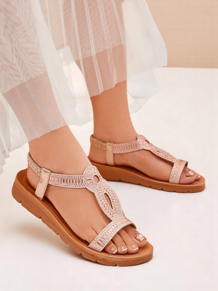 Royalfashion Дамски сандали с декоративни каишки Ava Shine