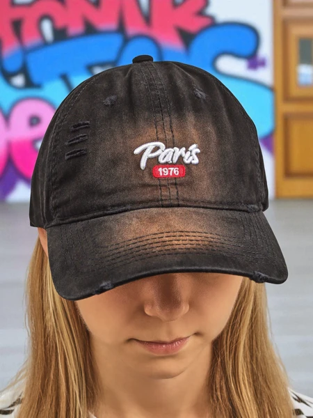 Royalfashion Шапка с козирка Paris 1976