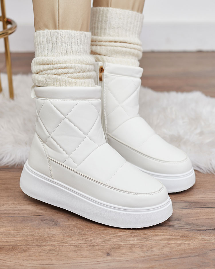 Royalfashion Бели дамски ботуши a'la snow boots Kacecica