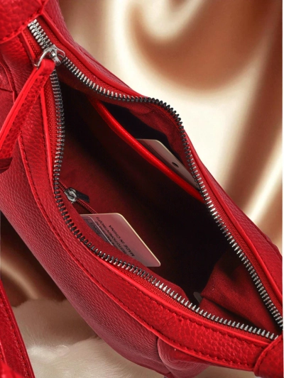 Royalfashion Малка дамска чанта от еко кожа с декоративна каишка Lacquea