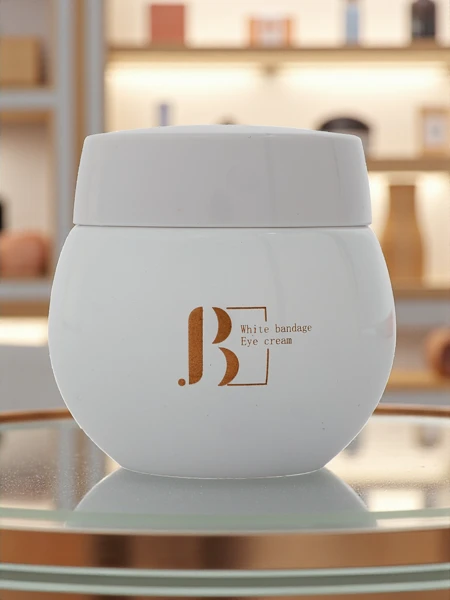 Luxelux White Bandage Хидратиращ крем за очи с ретинол