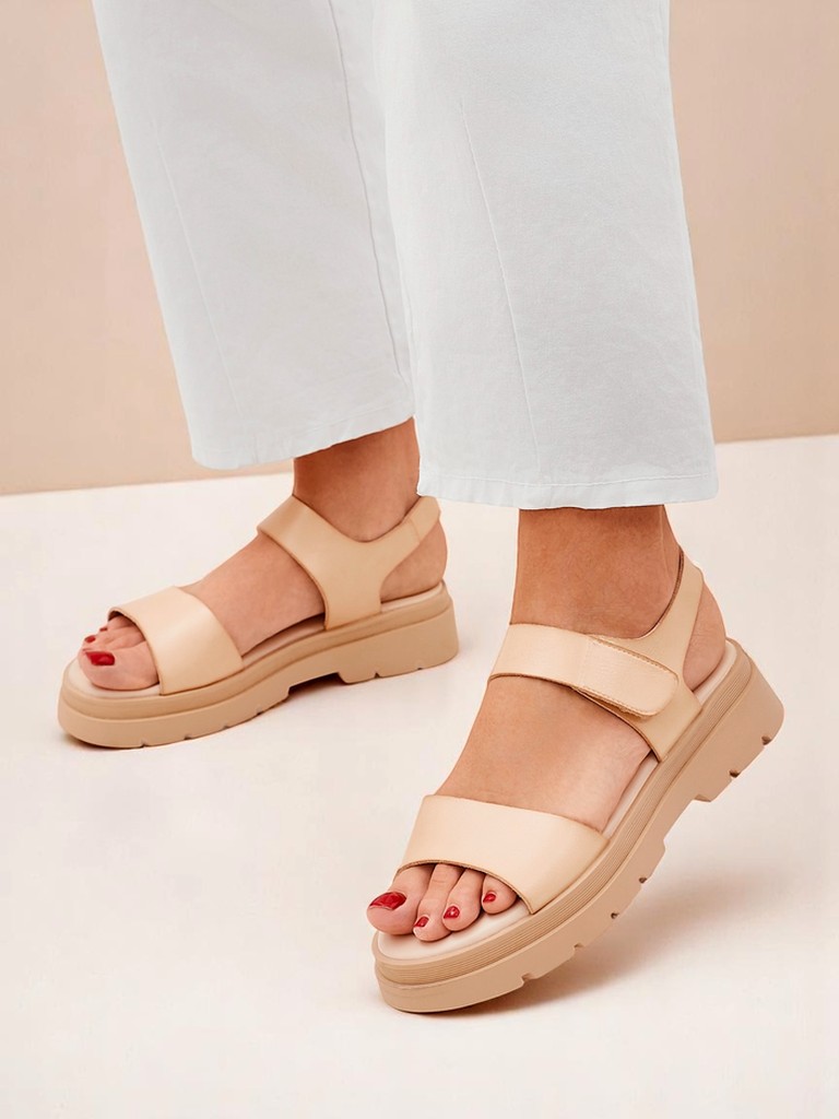 Royalfashion Дамски сандали с по-дебела подметка Otvanna