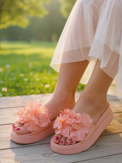 Royalfashion Дамски сандали с малки цветя Freesia