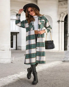 тъмнозелено || бял