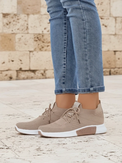 Дамски сникърси Aristea светлокафяви плосък ток плат 3 см