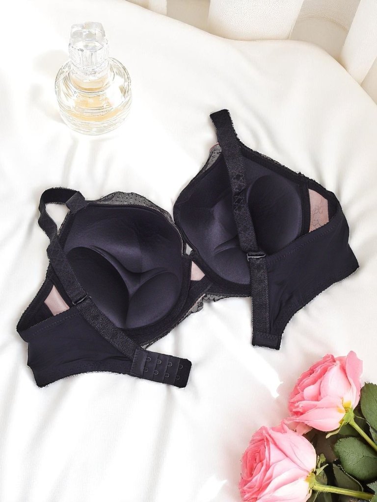 Royalfashion Дамски push-up сутиен с дантела Coco Lift