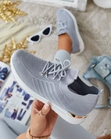 гълъбово сиво