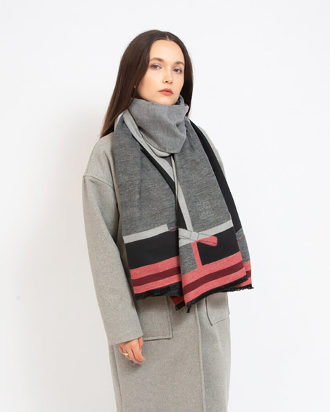 Royalfashion Сиво-розов дамски лек шал с принт