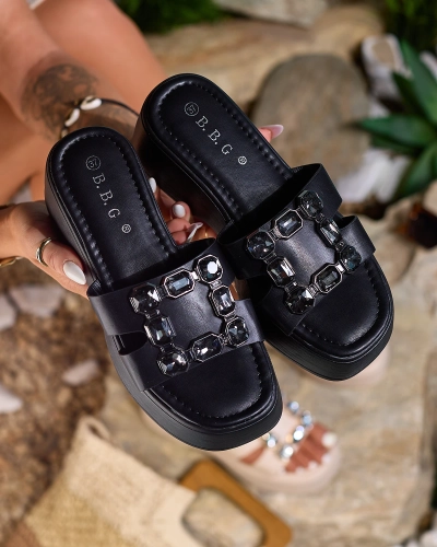 Royalfashion Черни дамски джапанки с украса и масивна подметка Norixi