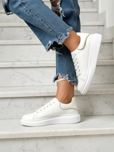 Бели спортни сникърси Athena от еко кожа