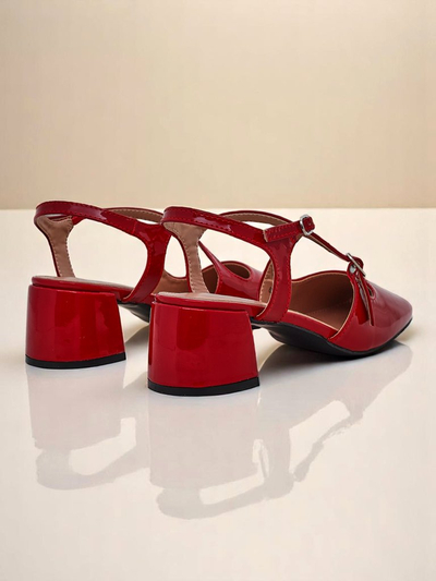 Royalfashion Дамски обувки на нисък ток с декоративни каишки Lollita