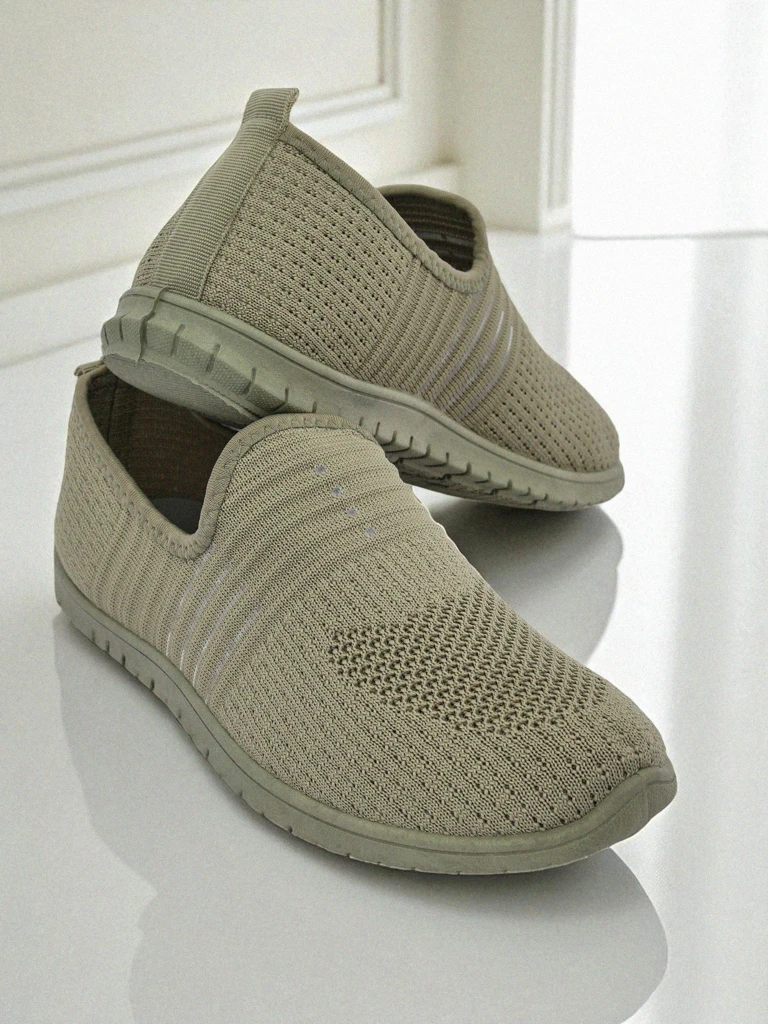 Дамски мокасини Hypatia Verde от плат на равна подметка