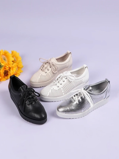 Royalfashion Женски перфорирани обувки Gofielle