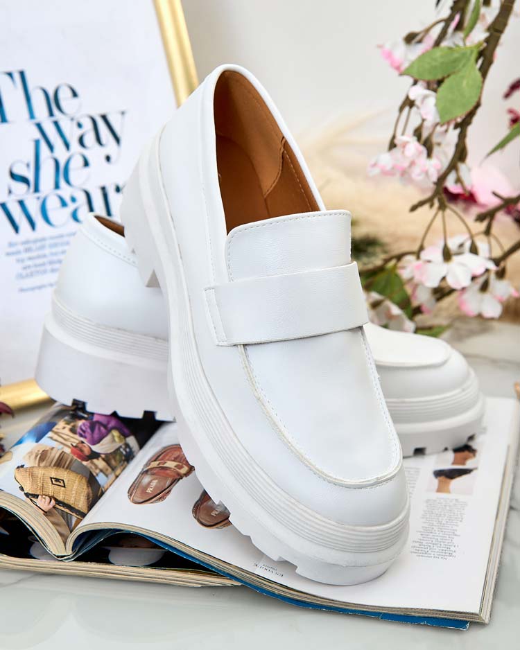 Дамски мокасини Aura бели на платформа - елегантни и удобни, еко кожа