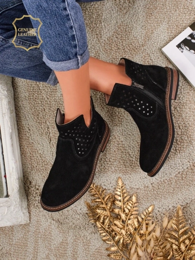 Велурени ажурни дамски боти Aurelia Nero с плосък ток 3 см