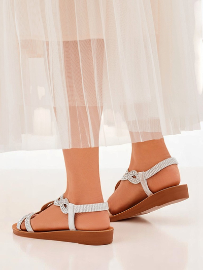 Royalfashion Дамски сандали с декоративни каишки Lola Grace